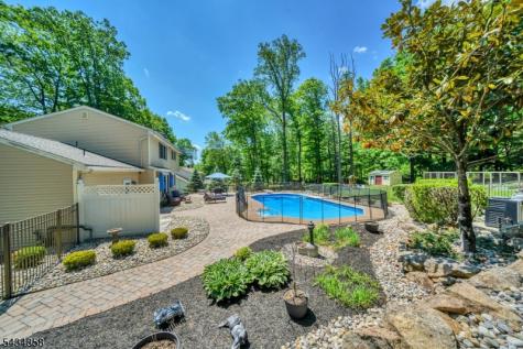 44 Nestlingwood Drive Washington NJ 07853