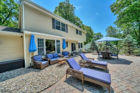 44 Nestlingwood Drive Washington NJ 07853