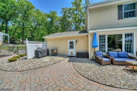 44 Nestlingwood Drive Washington NJ 07853