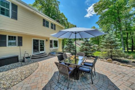 44 Nestlingwood Drive Washington NJ 07853