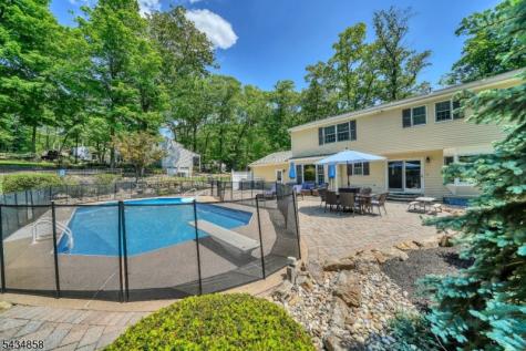44 Nestlingwood Drive Washington NJ 07853