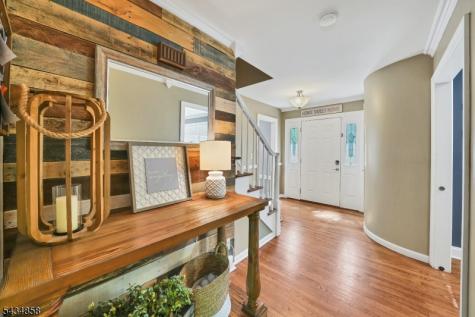 44 Nestlingwood Drive Washington NJ 07853