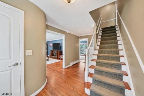 44 Nestlingwood Drive Washington NJ 07853