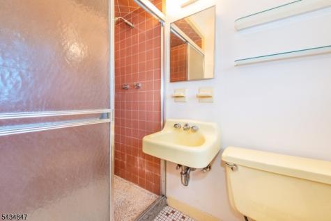27 Bartsch Avenue Woodland Park NJ 07424