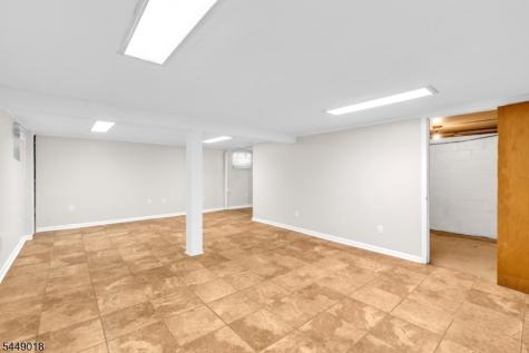 50 Leslie Street East Orange NJ 07017