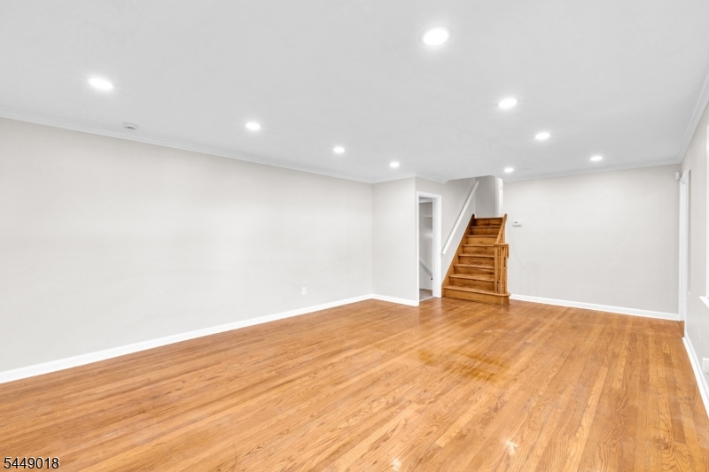 50 Leslie Street East Orange NJ 07017