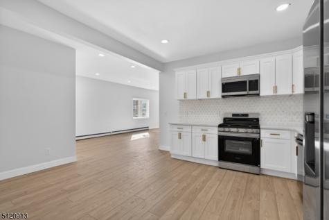 182 N Maple Avenue East Orange NJ 07017