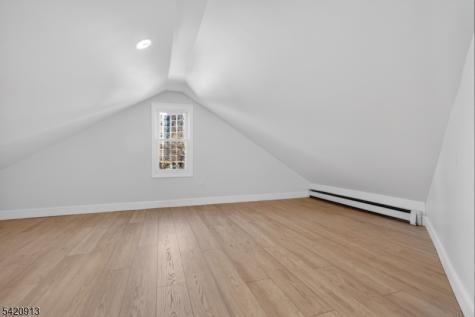 182 N Maple Avenue East Orange NJ 07017