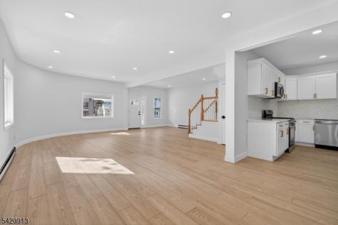 182 N Maple Avenue East Orange NJ 07017