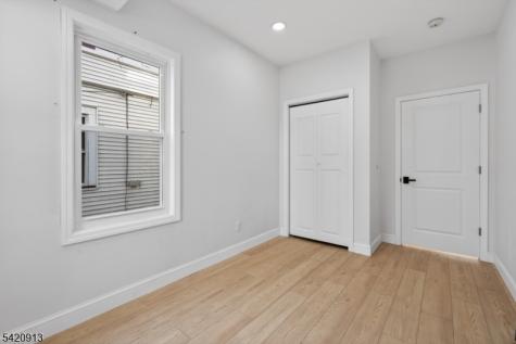 182 N Maple Avenue East Orange NJ 07017