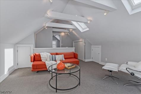 138 Alexander Avenue Montclair NJ 07043