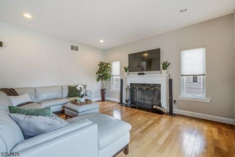 408 Old Georges Road North Brunswick NJ 08902