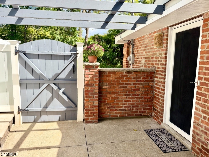 83 Sunset Trail Denville NJ 07834