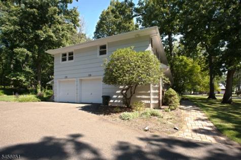 35 Rock Road West Green Brook NJ 08812