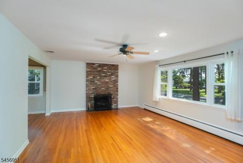 35 Rock Road West Green Brook NJ 08812