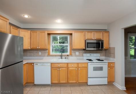 35 Rock Road West Green Brook NJ 08812