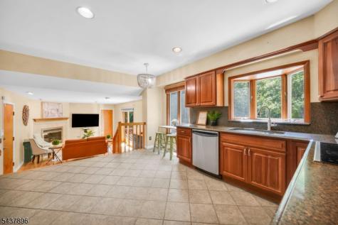 72 Agawam Drive Wayne NJ 07470