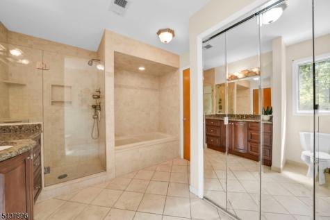 72 Agawam Drive Wayne NJ 07470