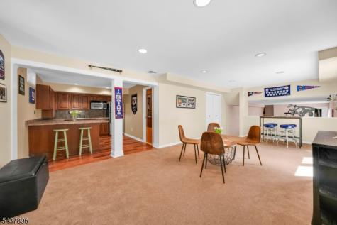 72 Agawam Drive Wayne NJ 07470