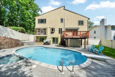 72 Agawam Drive Wayne NJ 07470