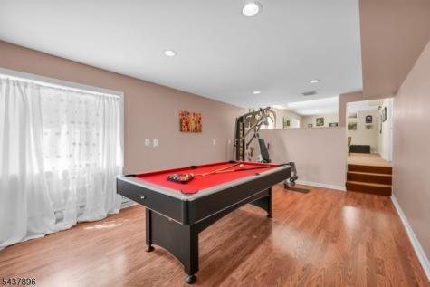 72 Agawam Drive Wayne NJ 07470