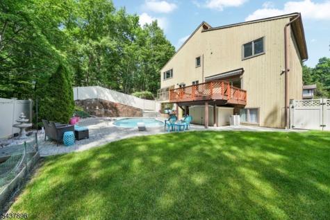 72 Agawam Drive Wayne NJ 07470