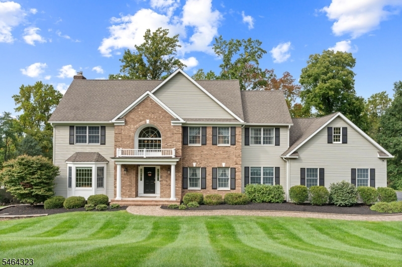 10 Berkshire Way Holland NJ 08848
