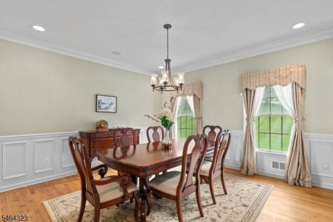 10 Berkshire Way Holland NJ 08848