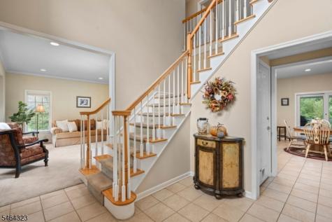 10 Berkshire Way Holland NJ 08848