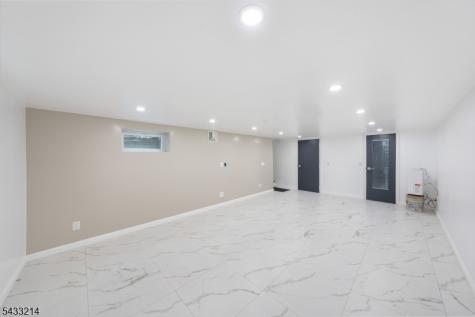 17 Carr Lane Roxbury NJ 07885