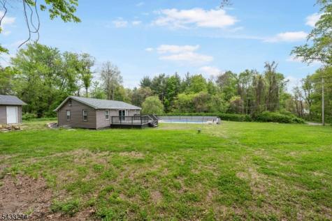 17 Carr Lane Roxbury NJ 07885