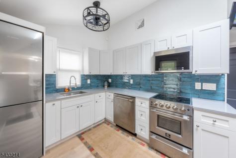 17 Carr Lane Roxbury NJ 07885