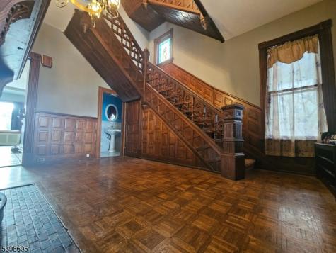 608 3RD Street Belvidere NJ 07823