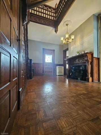 608 3RD Street Belvidere NJ 07823