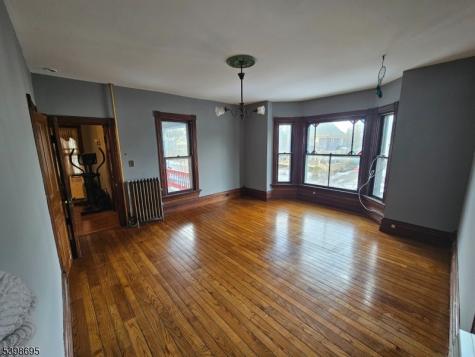 608 3RD Street Belvidere NJ 07823