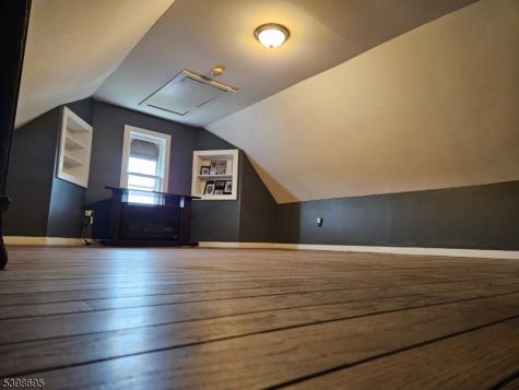 608 3RD Street Belvidere NJ 07823