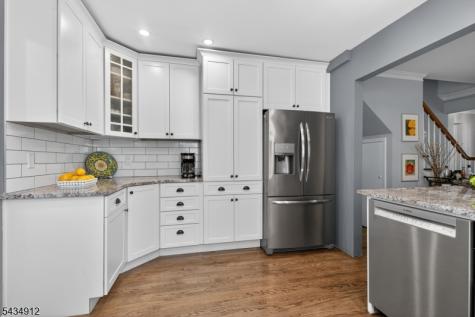 70 Berkley Avenue Woodbridge NJ 07067
