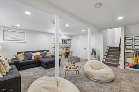 14 Dorset Drive Kenilworth NJ 07033