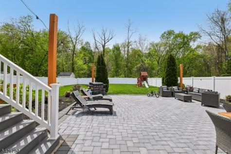 14 Dorset Drive Kenilworth NJ 07033