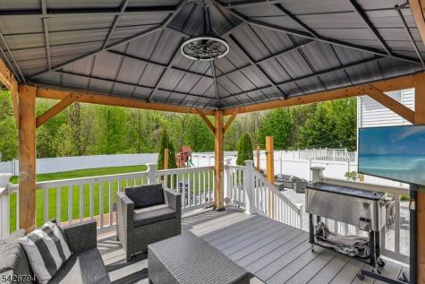 14 Dorset Drive Kenilworth NJ 07033