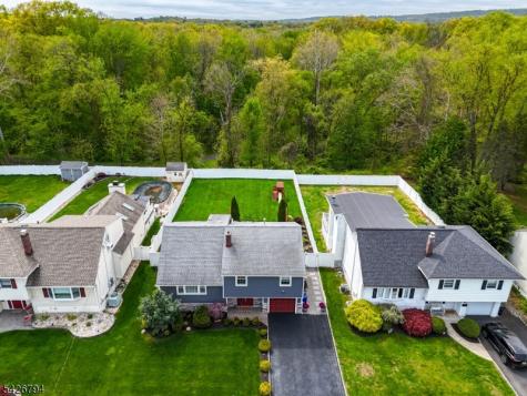 14 Dorset Drive Kenilworth NJ 07033