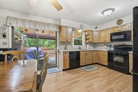 11 Vlietstra Drive Vernon NJ 07418