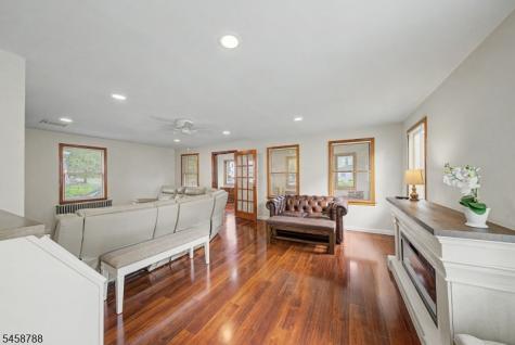 16 Jaqui Avenue Morris Plains NJ 07950