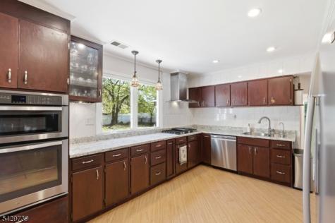 1622 Taylor Drive North Brunswick NJ 08902