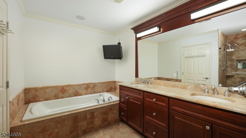 4 Dickinson Road Bernards NJ 07920