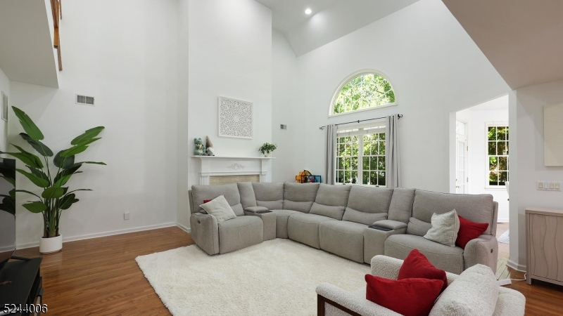 4 Dickinson Road Bernards NJ 07920