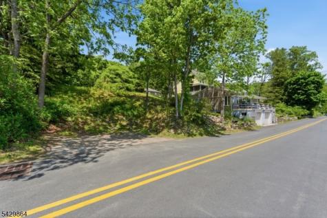 77 Lower North Shore Road Frankford NJ 07826