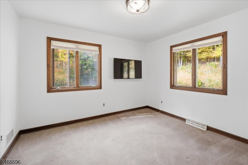 27 Degroat Road Wantage NJ 07461