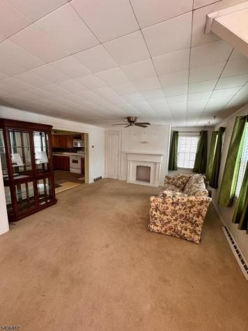 36 Willow Avenue Bloomsbury NJ 08804