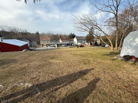 36 Willow Avenue Bloomsbury NJ 08804